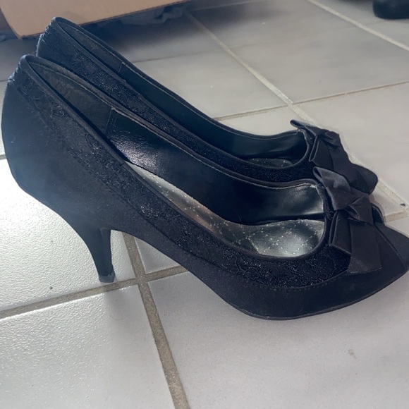 Open toe bow heels - Picture 5 of 6